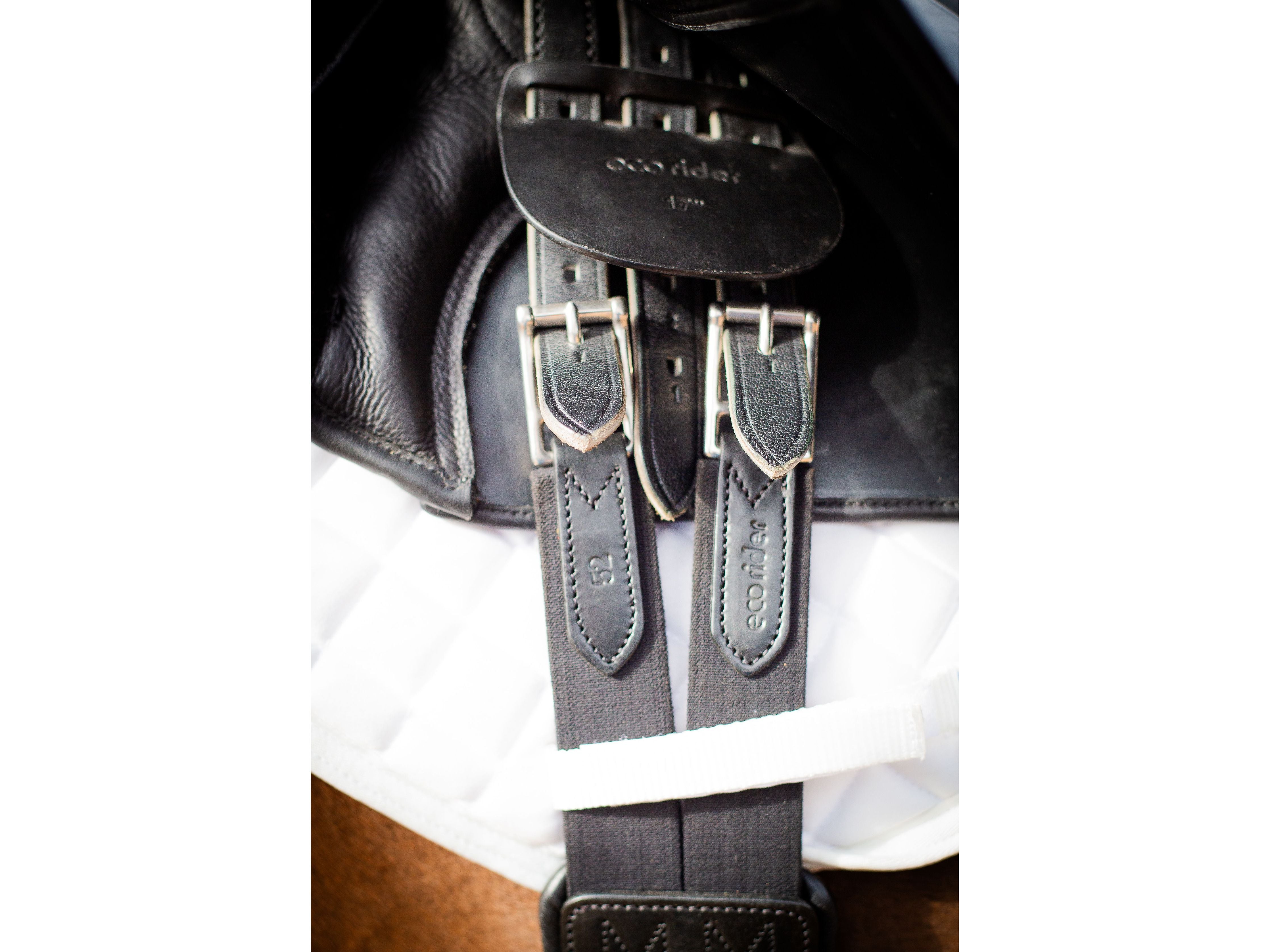 Ultra Comfort Anatomic Girth side view