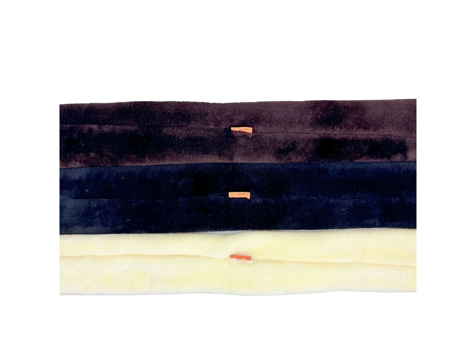 Fur Girth Sleeve detail view