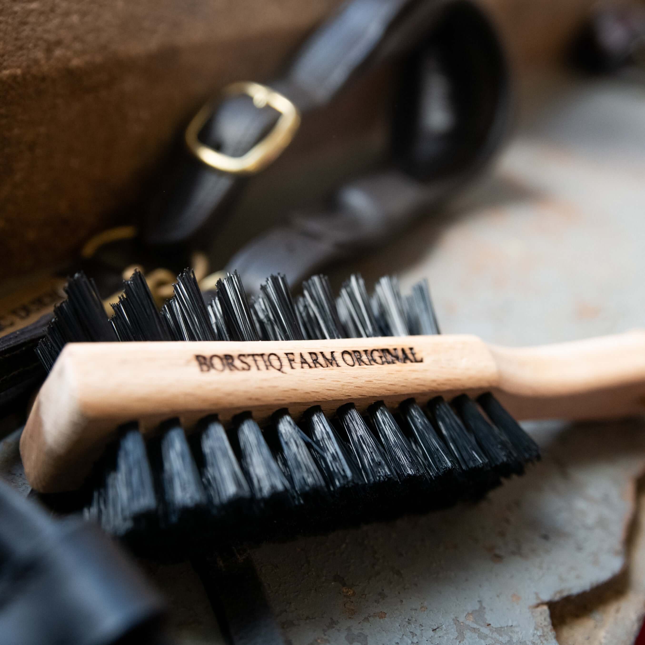 borstiq barefoot hoof pick & brush - equestrian equipment