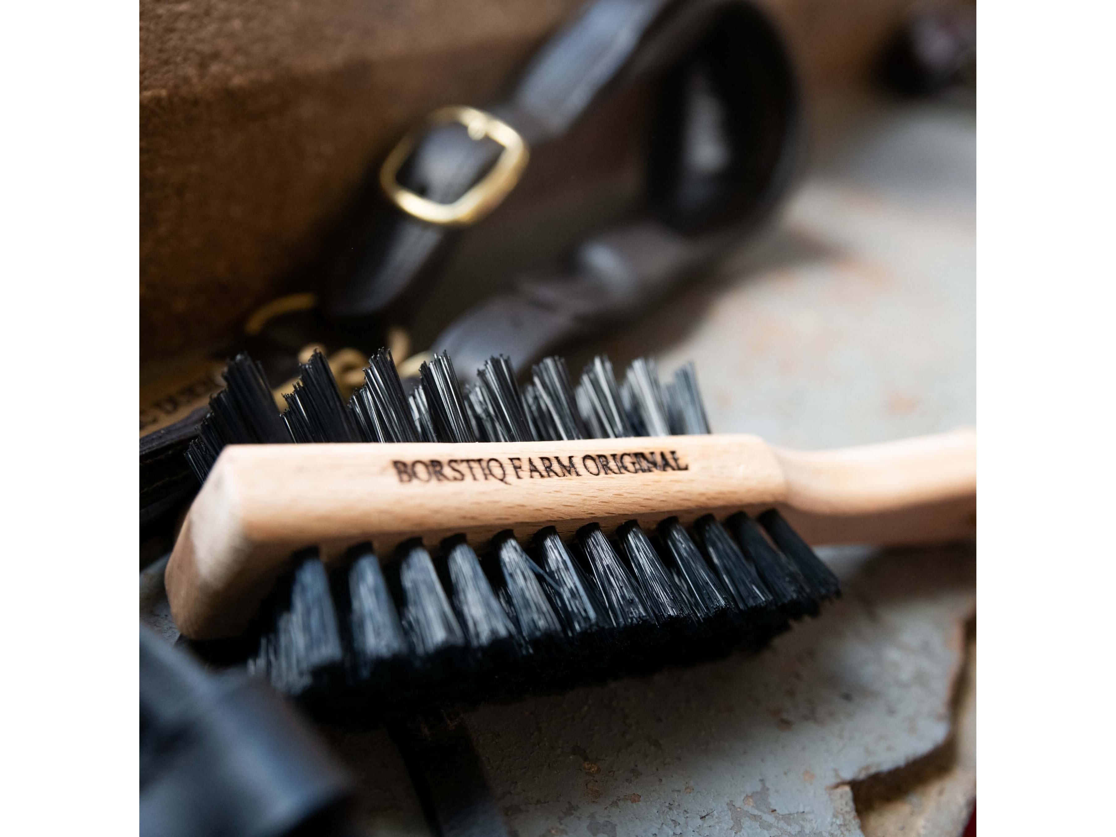 borstiq barefoot hoof pick & brush - equestrian equipment