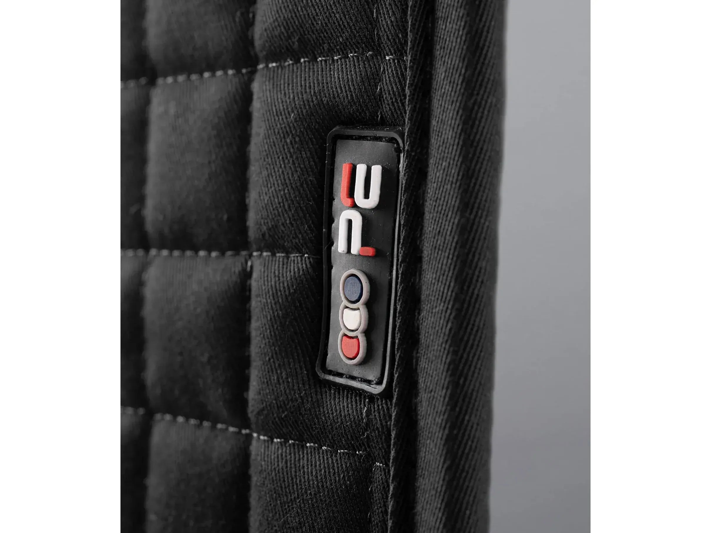 Premier Equine Close Contact Plain Cotton Dressage Square