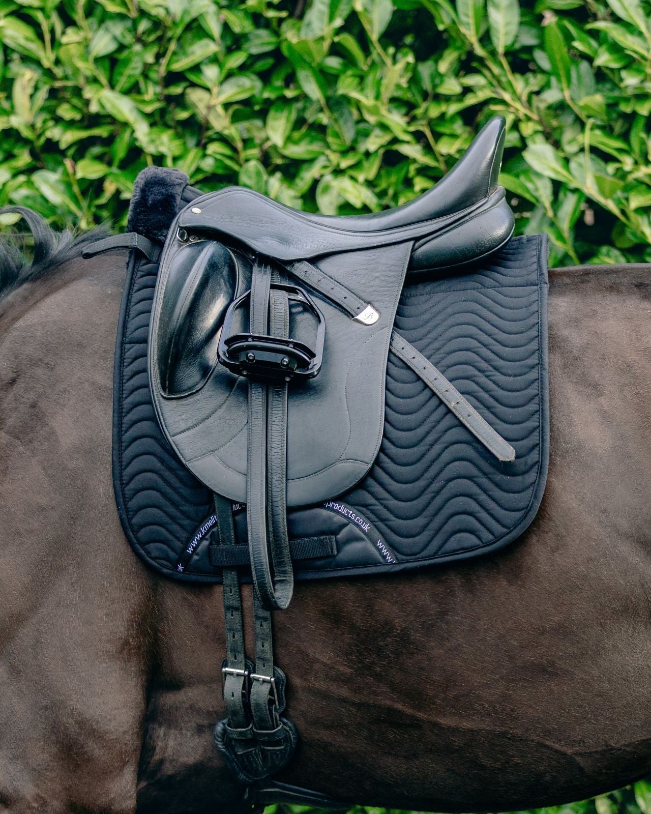 km elite teddy soft half lined dressage square - equestrian equipment