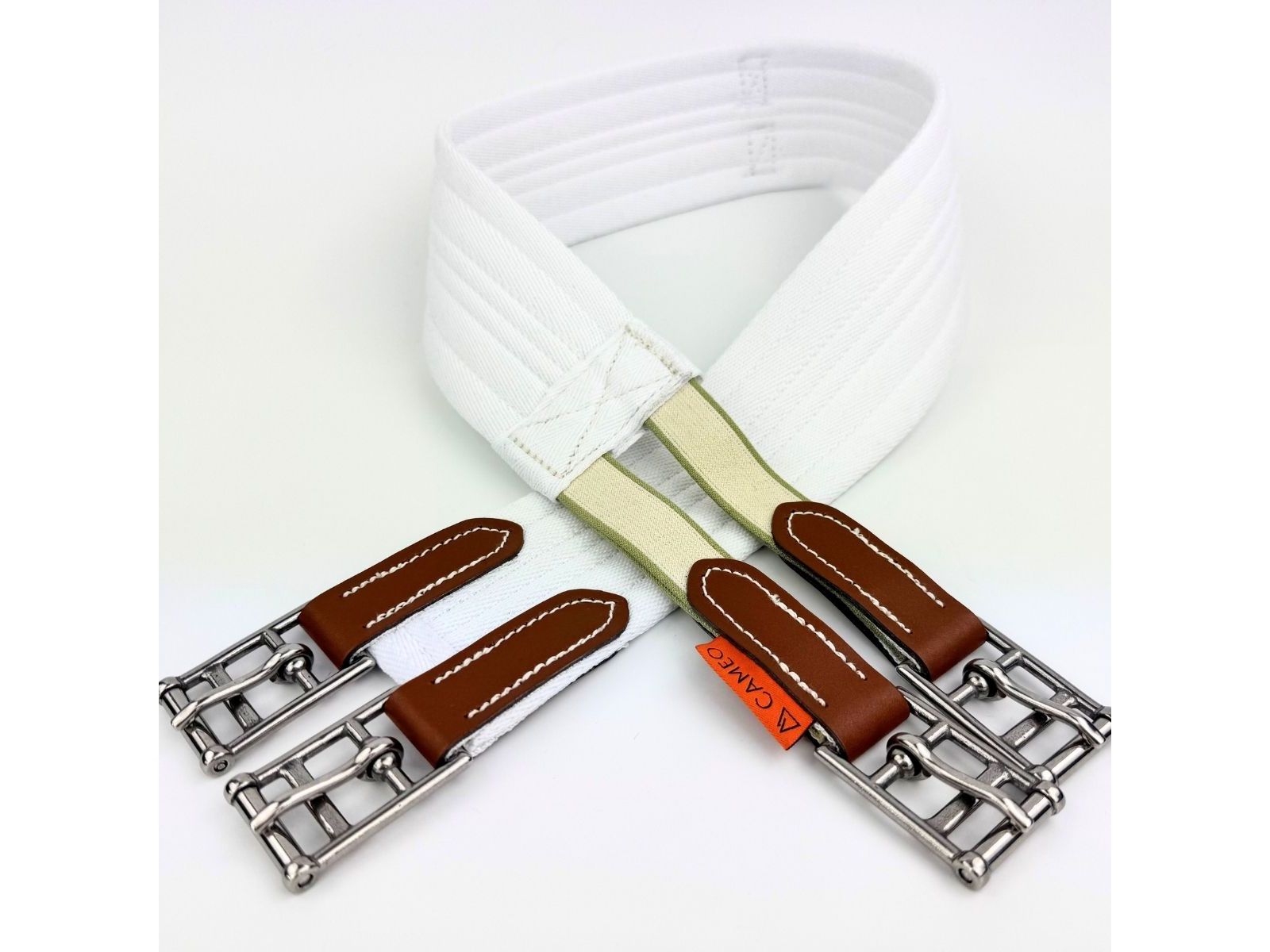 Cushion Girth ( elastic one end ) angled view