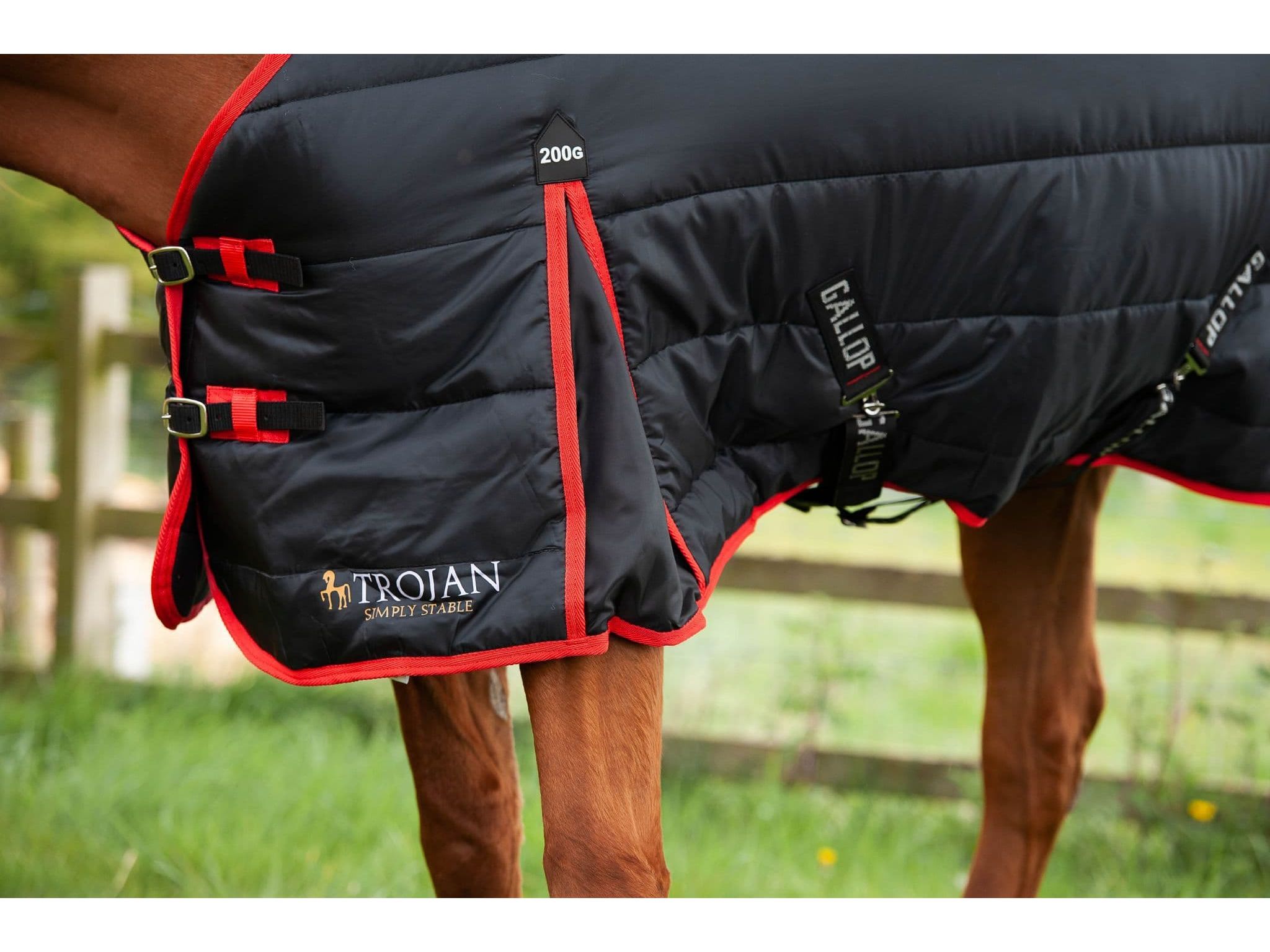 Gallop Trojan 200g Stable Rug 6ft3 RRP £35.00