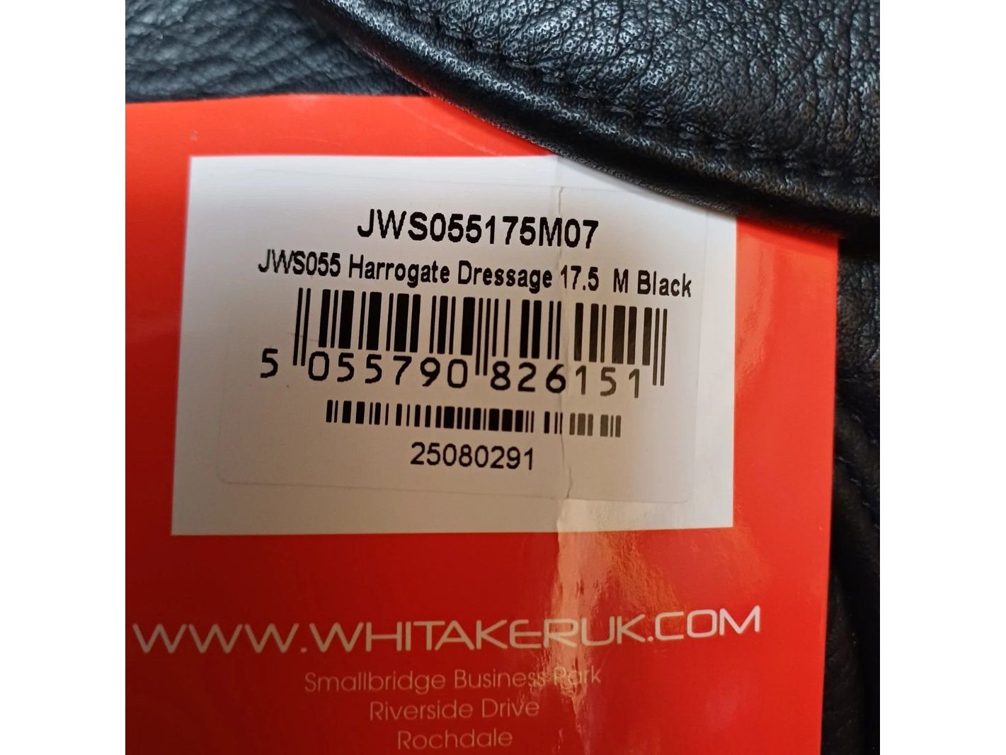John Whitaker Harrogate Dressage Saddle 17.5 inch Black - Adjustable Gullet -New