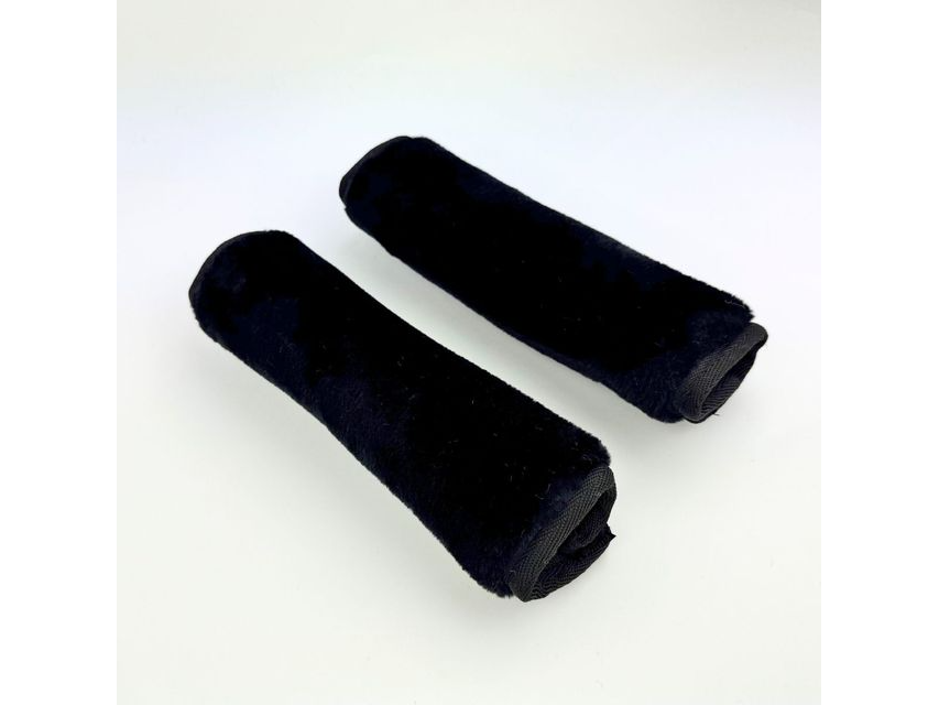 Fur Foam French Blinkers close-up