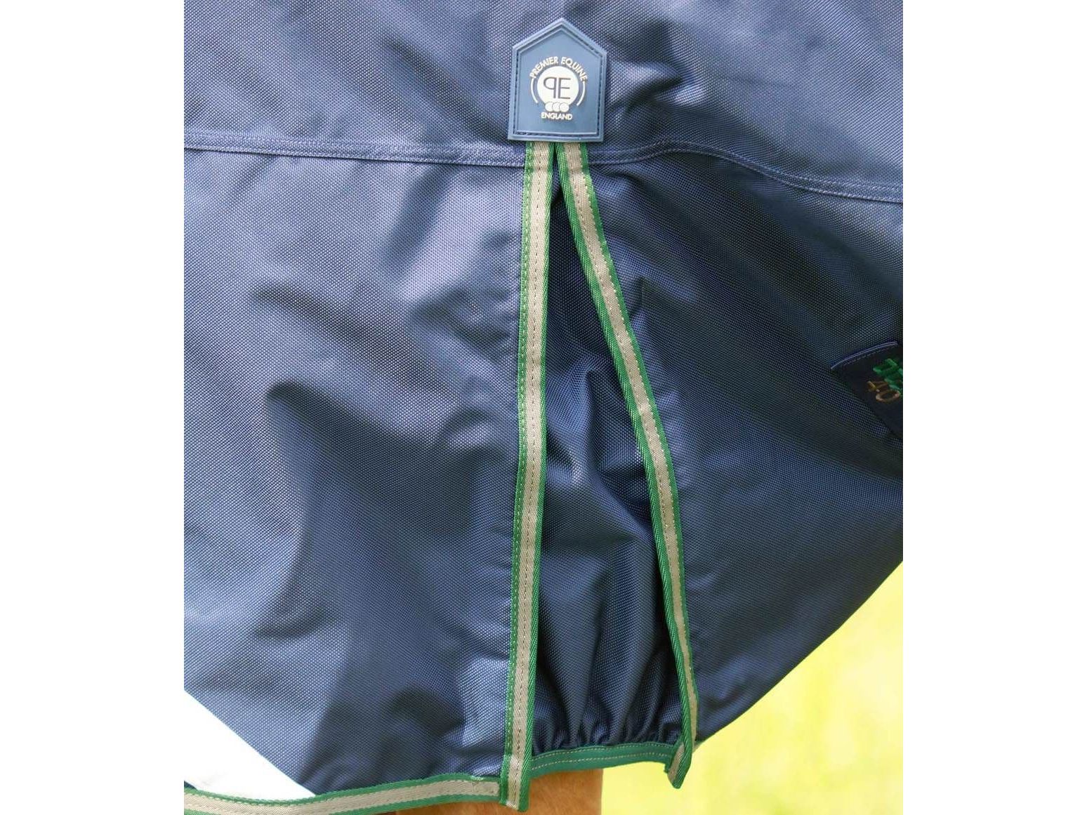 Premier Equine Titan 40g Turnout Rug with Snug-Fit Neck Cover