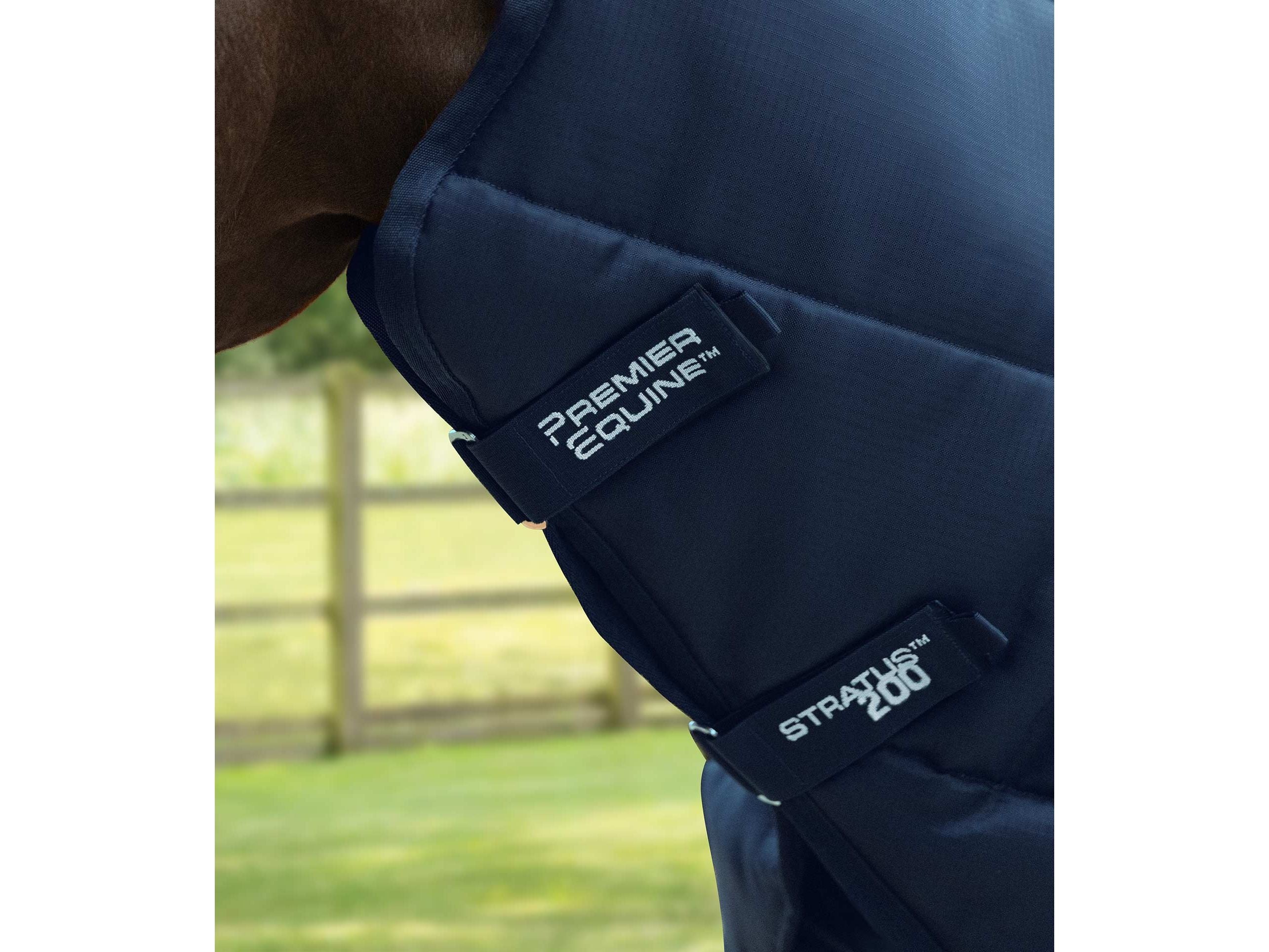 Stratus Stable Rug 200g with Neck Cover