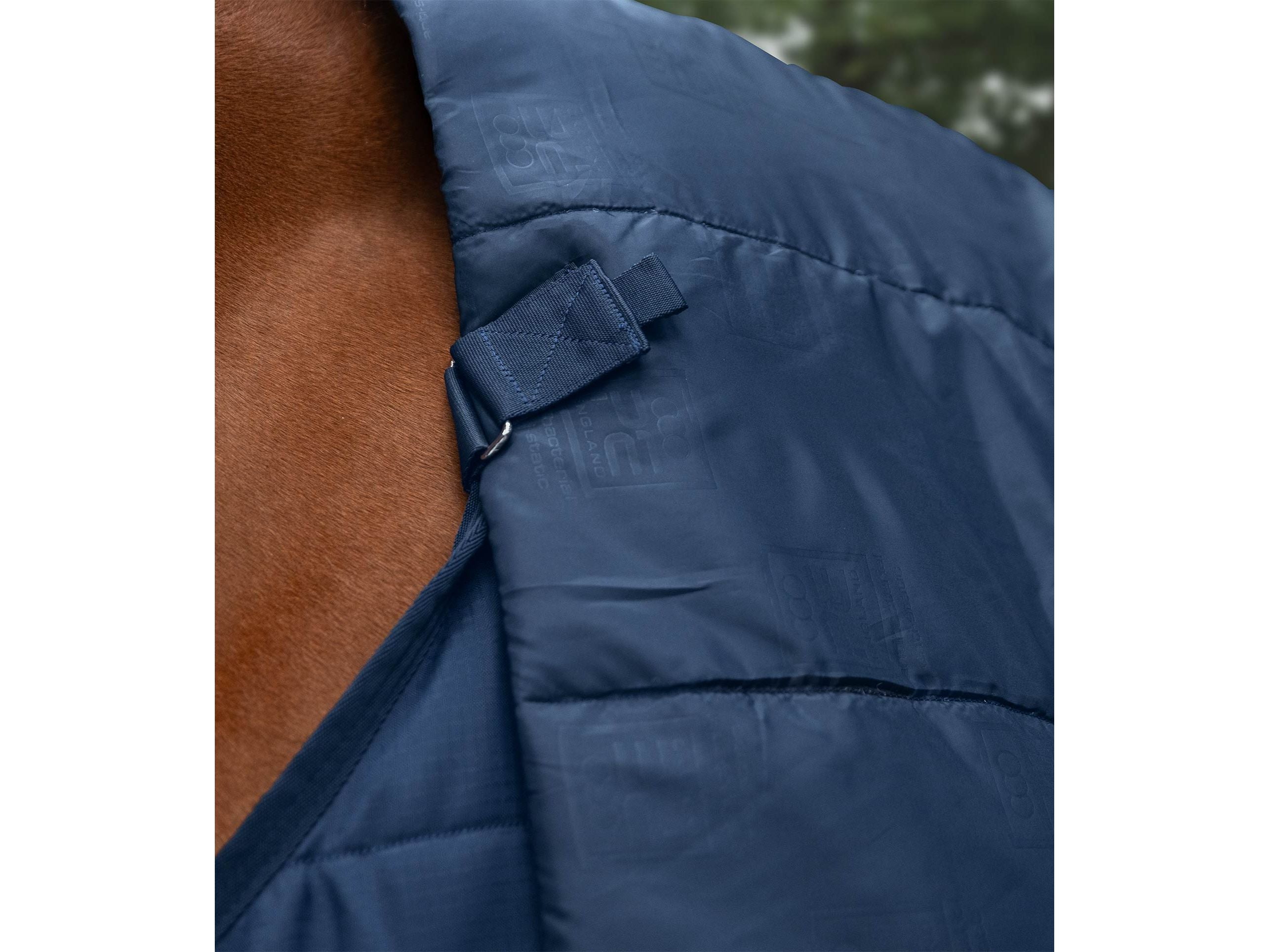 Stratus Stable Rug 400g with Neck Cover