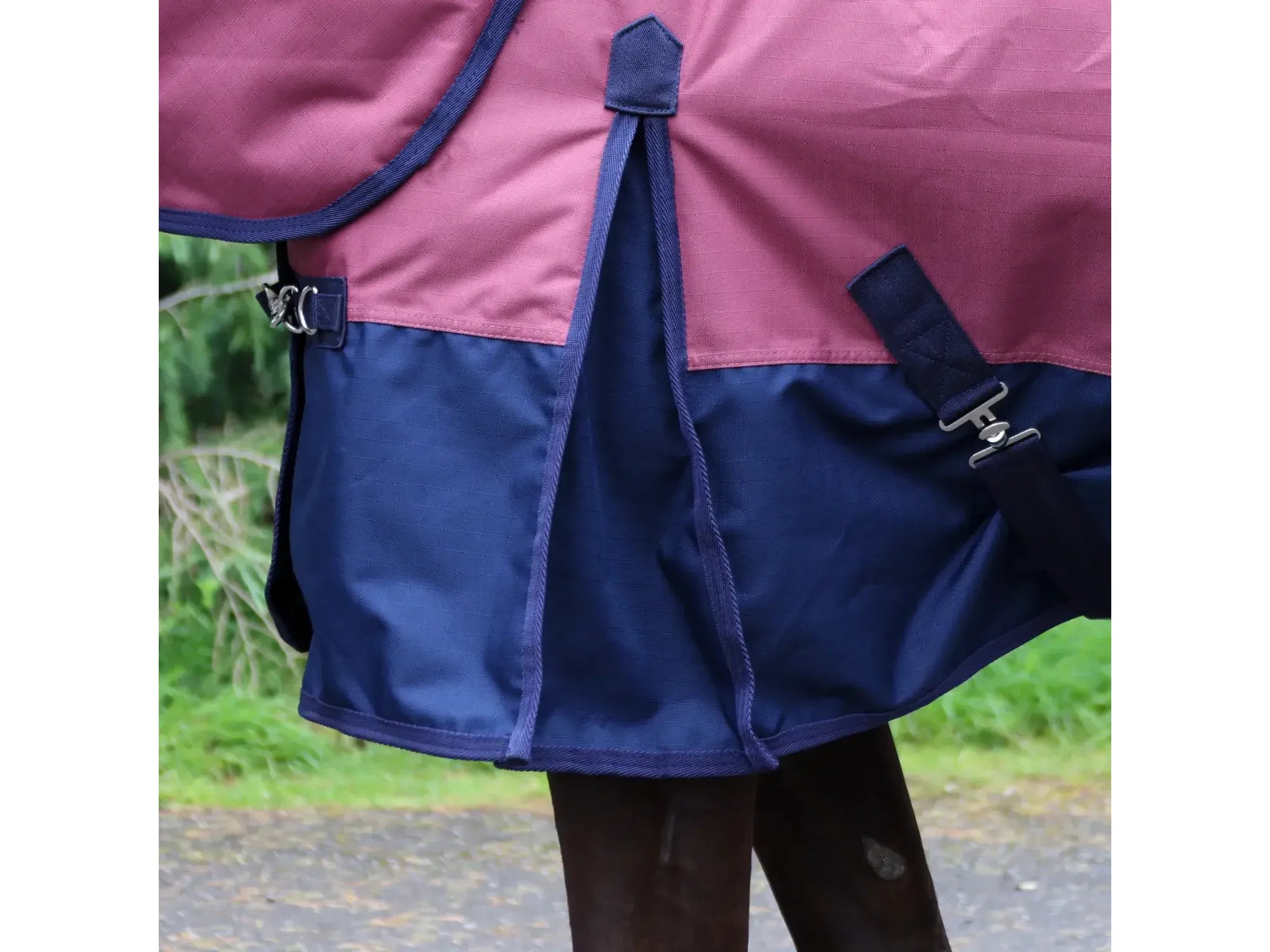 Whitaker Larkspur 300g Combo Turnout Rug - Limited Sizes Available